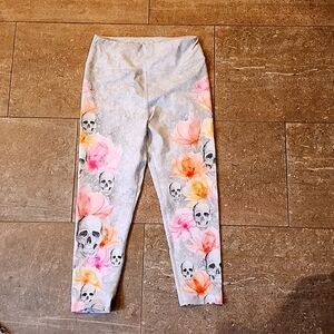 Evolution and Creation Capri Leggings M